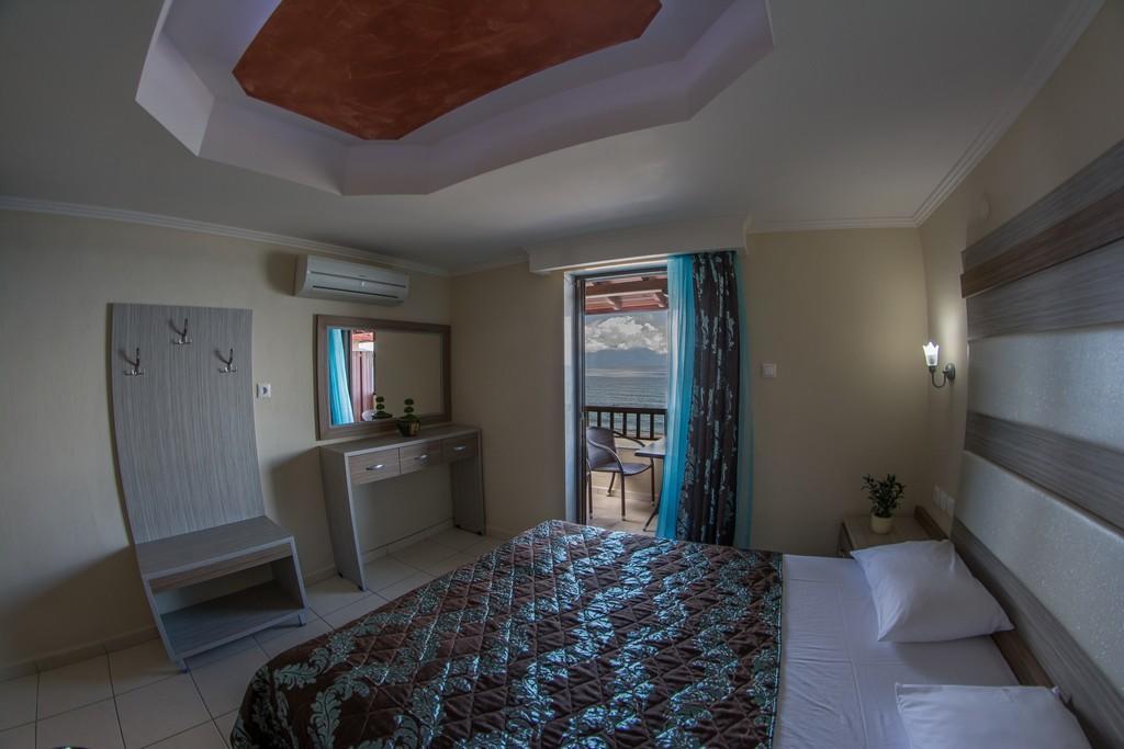 House Kostas On The Beach Sarti Esterno foto