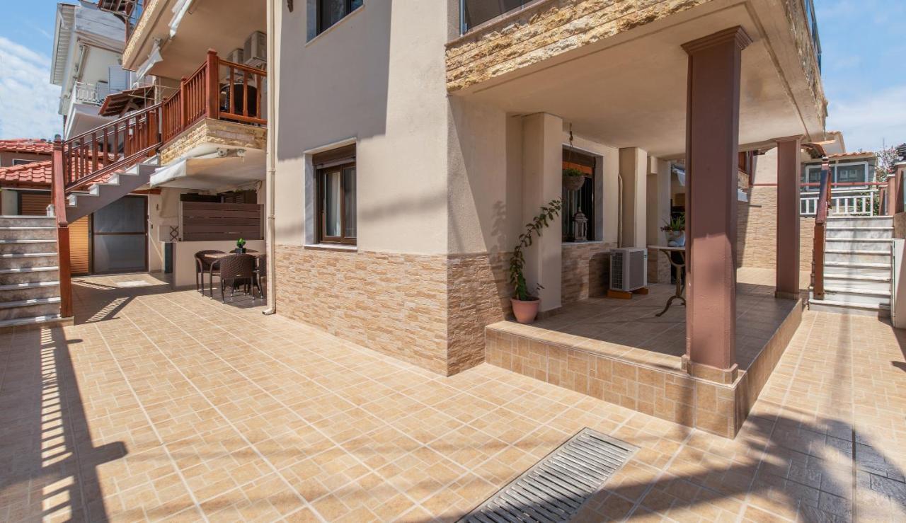 House Kostas On The Beach Sarti Esterno foto