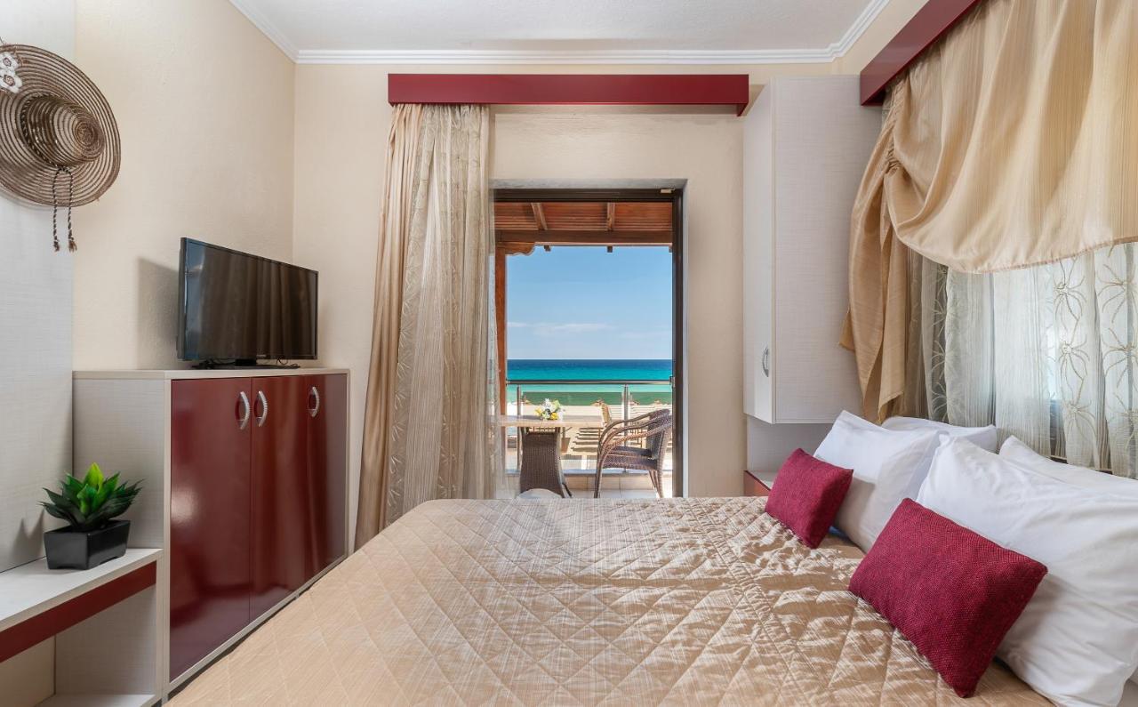 House Kostas On The Beach Sarti Esterno foto