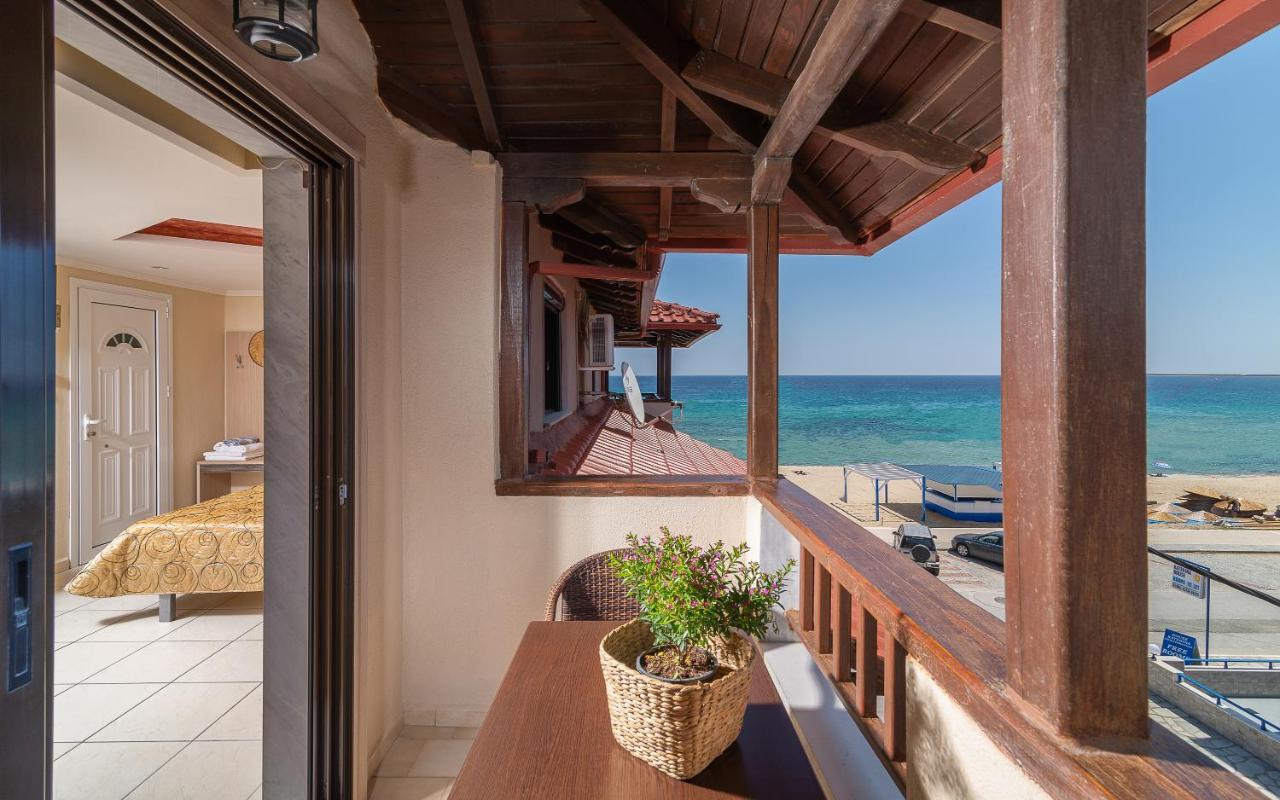 House Kostas On The Beach Sarti Esterno foto