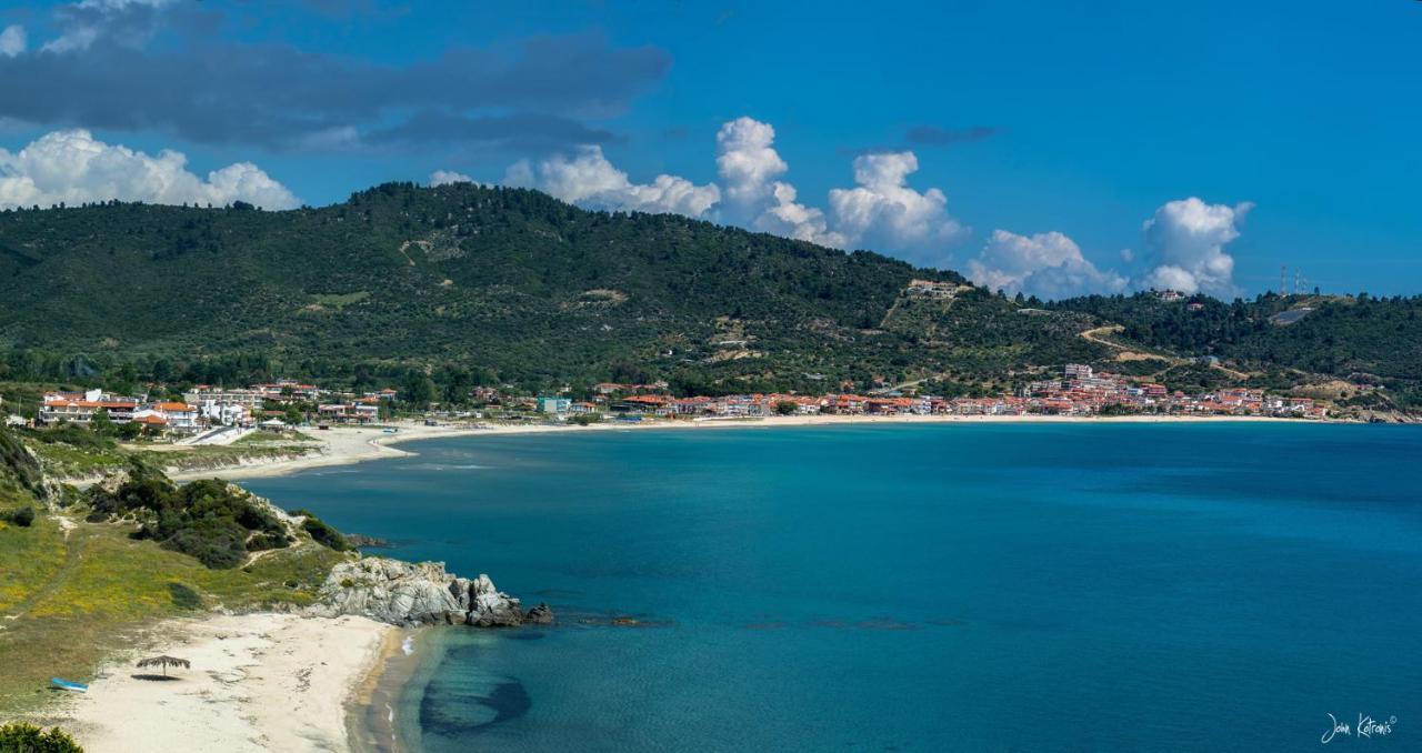 House Kostas On The Beach Sarti Esterno foto