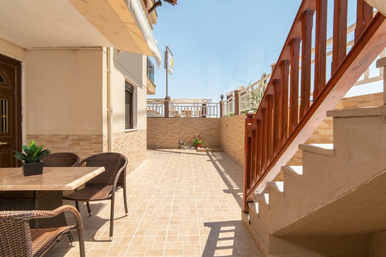 House Kostas On The Beach Sarti Esterno foto