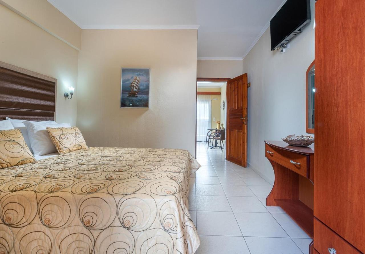 House Kostas On The Beach Sarti Esterno foto