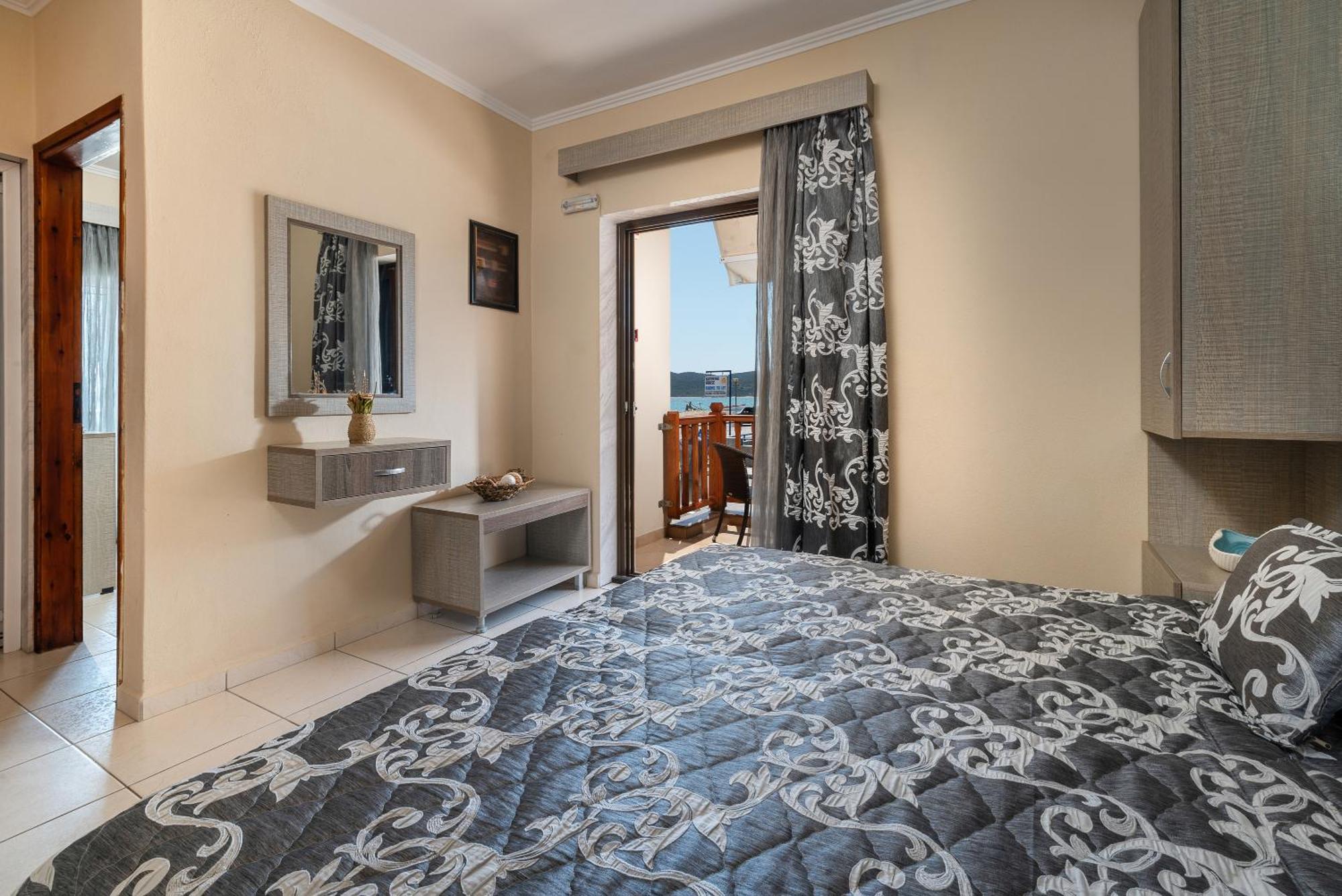 House Kostas On The Beach Sarti Esterno foto